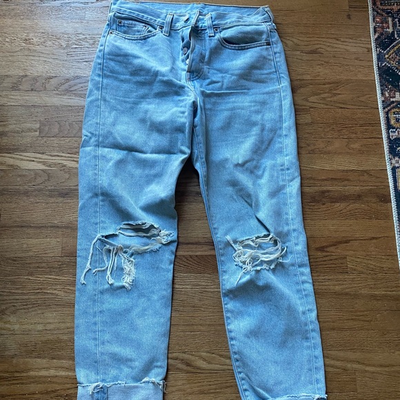 Levi’s wedgie ripped jeans - Picture 3 of 5